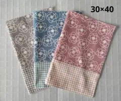 ハンドメイド　ランチョンマット　リバーシブル　３枚セット/　カメリア柄a251