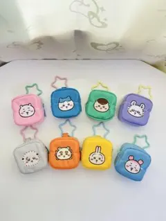 ちいかわ カラビナつき刺繍スクエアミニポーチ全8種類セット - メルカリ