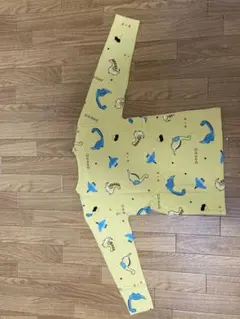 恐竜柄ベビーパジャマ上下セット