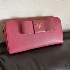 PRADA リボン付き長財布 ピンク