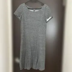 グレー 半袖 ひざ丈ワンピース サンプルのサムネイル
