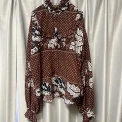 【美品】RODEO CROWNS フリル付きブラウン花柄シャツ sサイズ