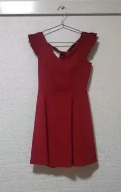 赤いフリルリボンAラインドレス