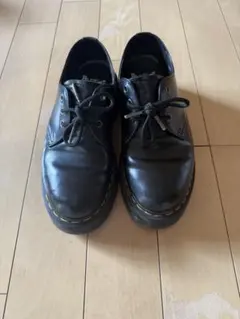 Dr. Martens ブラック レースアップシューズ