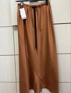 匿名送料込　新品●ヤマダヤ　Vin ヴァン　スカート●Mオレンジ　フレアスカートのサムネイル