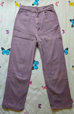 ストレートデニムパンツ 優しいラベンダーカラー 紫色