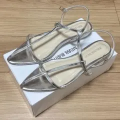 NATURAL BEAUTY BASIC クロスストラップフラットサンダルのサムネイル
