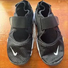 NIKE サンダル　23.5 ブラック　エアリフト　キッズ