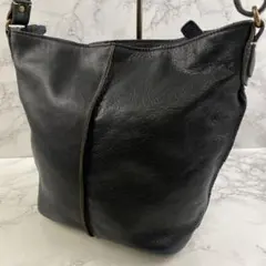 ATLANTA アトランタ 本革 レザー シンプルデザイン ショルダーバッグ 黒