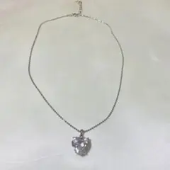 ハート型クリスタルネックレス