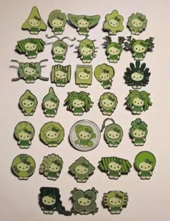 関西万博限定　藻キティピンバッジ　32種類コンプ　(おまけ一匹)