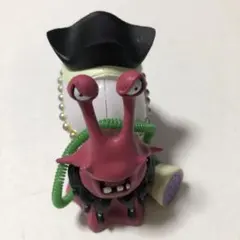 ONE PIECEフィギュア　電伝虫 黒ひげVer