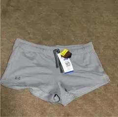 新品 アンダーアーマー ショートパンツLサイズ