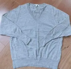 UNIQLO Vネックニット グレー Mサイズ WOOL100%