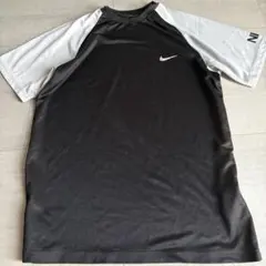 NIKE 半袖シャツのサムネイル