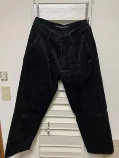 コーデュロイパンツ