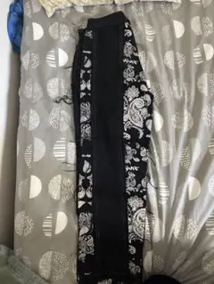 ペイズリーパンツ