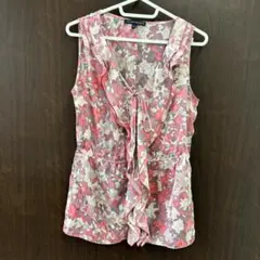 ★バナナリパブリック　花柄ノースリーブ　胸元フリルチュニック　　S　ピンク系