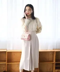 フロントボタンプリーツナロースカート