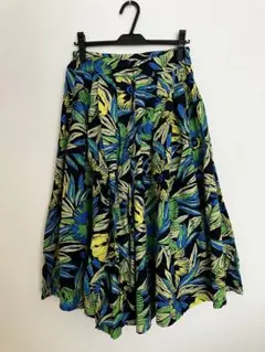 カバンドズッカ 花柄フレアパンツ