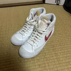 Nike Blazer Mid '77 Vintage ホワイト/レッド