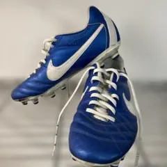 CAPITTEN ONE No.8 サッカースパイク ホワイト ブルー 25.5 - メルカリ