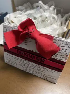 CHRISTIAN DIOR リップ用　ギフト袋 緩衝材の紐