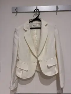 【タグ付き】【新品】FESMY テーラードジャケット サイズ7 ホワイト