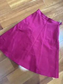 UNITED ARROWS フレアスカート ひざ丈 マゼンタ