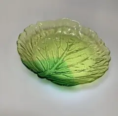 グリーン葉っぱ形ガラス皿2