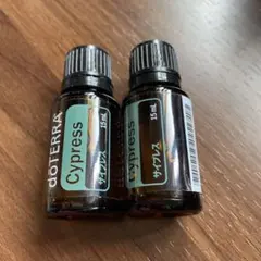 ドテラ サイプレス 15ml 未使用 2本セットのサムネイル