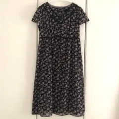 ドゥファミリィ　花柄ワンピース