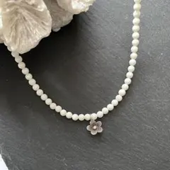 821.silver925製/ホワイトコーラルフラワーチャームネックレス