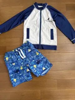 男の子　水着・ラッシュガード　110センチ