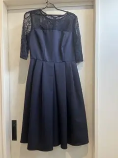 AIMER エメ ダミアレース七分袖ドレス ネイビー　結婚式パーティードレスのサムネイル