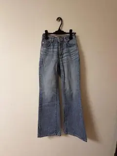 something LISA FLARE HIGH WAIST DENIMのサムネイル
