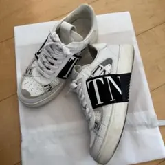 VALENTINO ロゴストラップ スニーカーのサムネイル