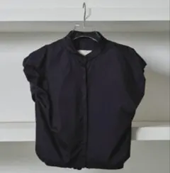【todayful】パフショルダーコンパクトシャツ TODAYFUL（トゥデイフル）の「パフショルダーコンパクトシャツ（シャツ