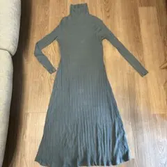 【ZARA】リブ編みタートルネック長袖ワンピース グレー
