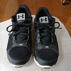 美品Under Armour 黒 スニーカー26.5cm
