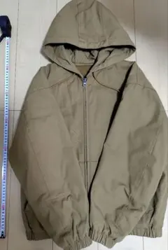 カーキ ダウンジャケット