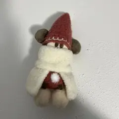 東京ディズニーリゾート　リルリンリン　ぬいぐるみバッジ　赤色
