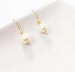 クリームパールピアス　イヤリング