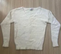 本日まで販売！AZULアズールVネックニット白