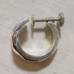 ジュエリーツツミK10WG ツイストフープピアス 片耳用 - メルカリ