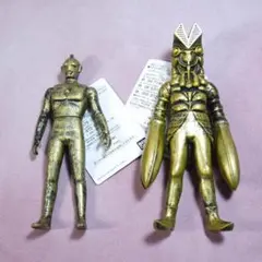 ウルトラマン＋バルタン星人　ゴールド　記念限定ソフビ