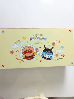 新品未使用　アンパンマン　なかよし食器セット