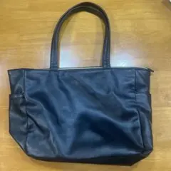 断捨離値下げ黒のトートバッグ ジッパーポケット付き