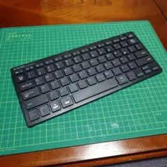 キーボード　テンキーなし　薄型　エレコム