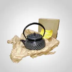 未使用 南部鉄器 松雲堂 鉄急須 茶こし付 箱 栞 昭和レトロ